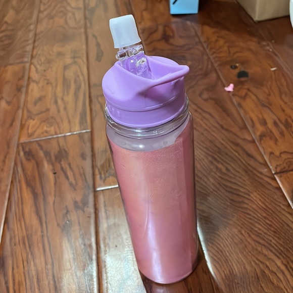 Water bottle - Picture 2 of 2